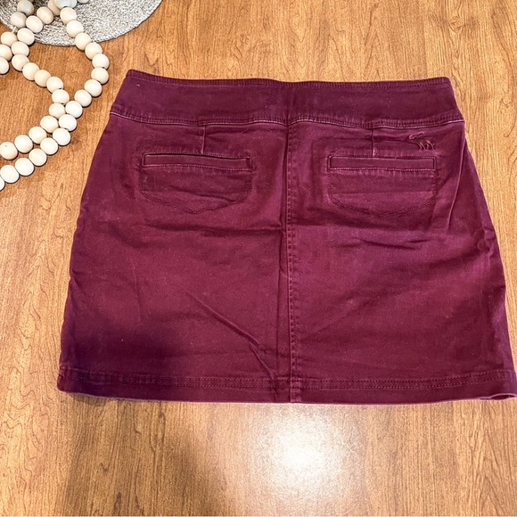 Abercrombie & Fitch Mini Skirt - Picture 3 of 3